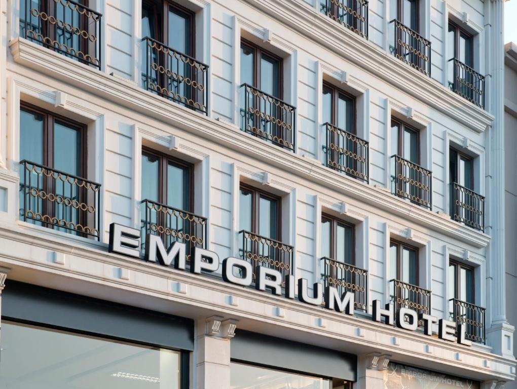 Grand Emperium Hotel — 86-room hotel in Port Harcourt